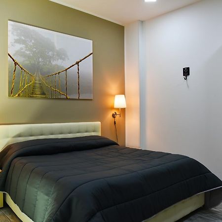 Bed and breakfast La Dolce Vita Salernes Extérieur photo